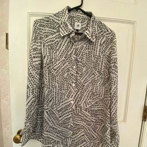 Cabi black & white, blouse, sz med but fits large